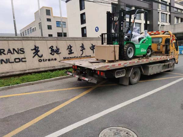 淘汰進(jìn)行時！杭叉首臺老舊柴油叉車替換新能源叉車正式落地